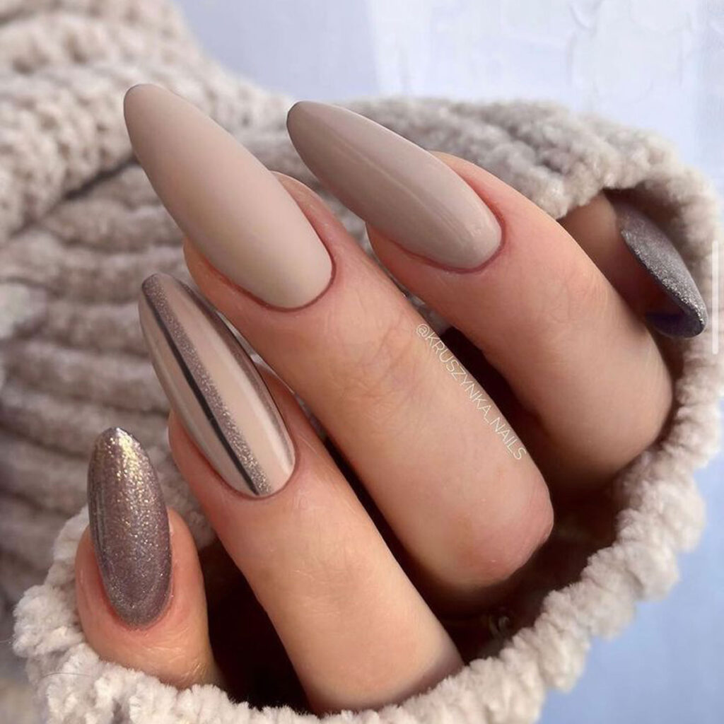 دیزاین ناخن مینیمال و شیک