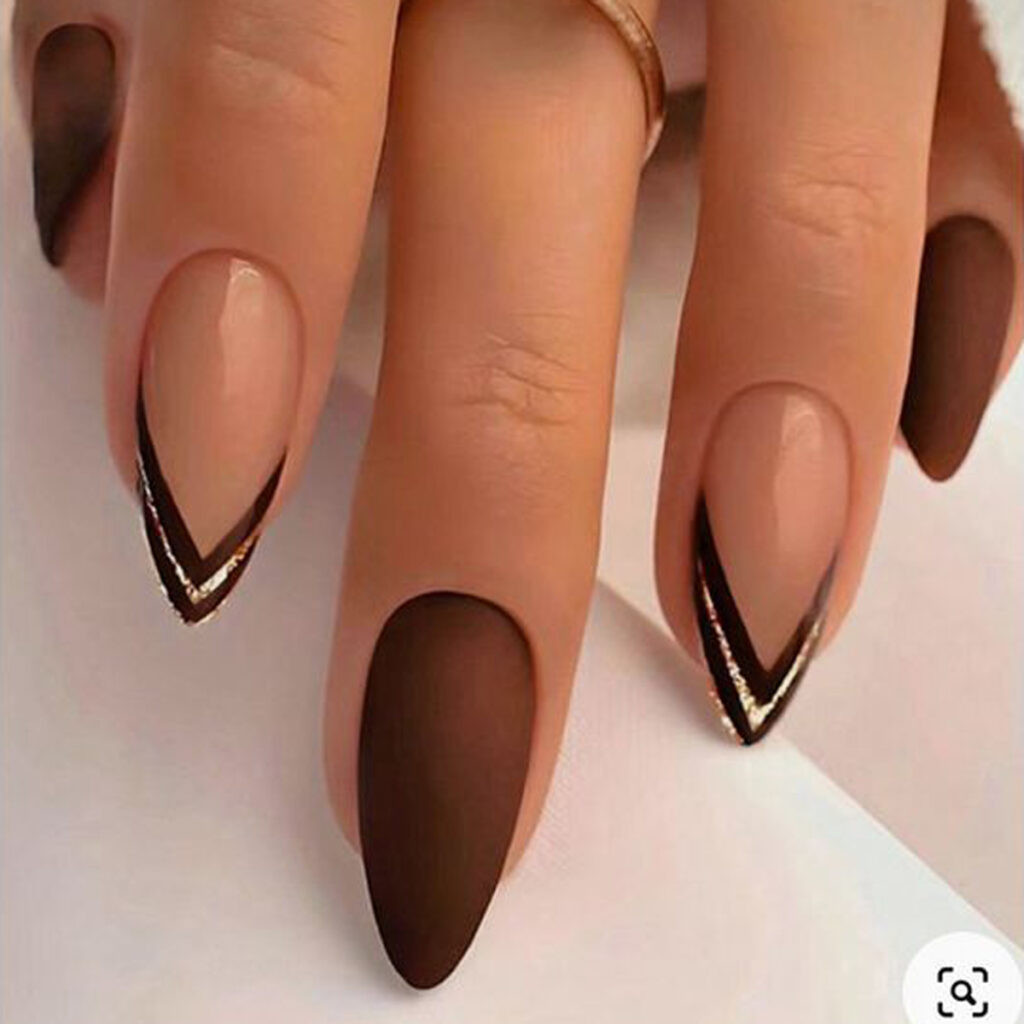 مدل ناخن قهوه‌ ای مدرن