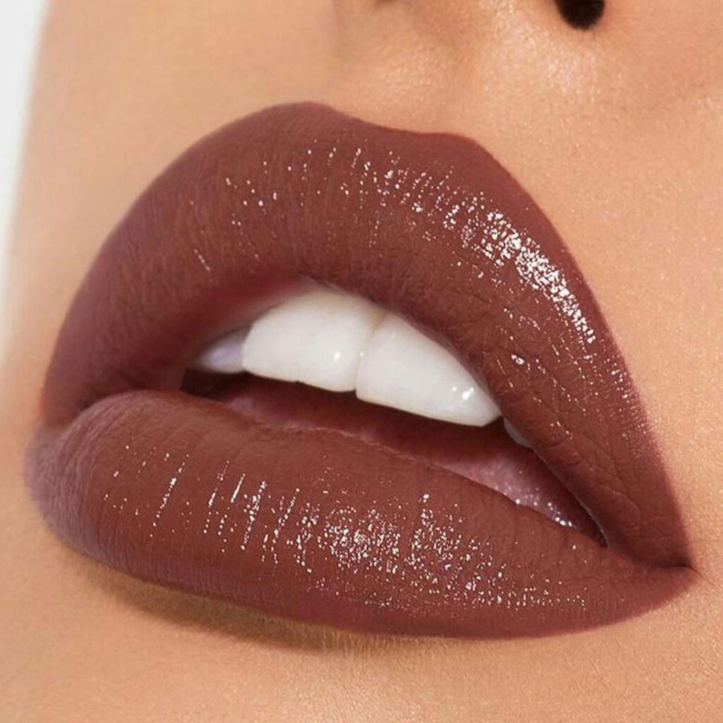 رنگ‌ رژ لب قهوه ای