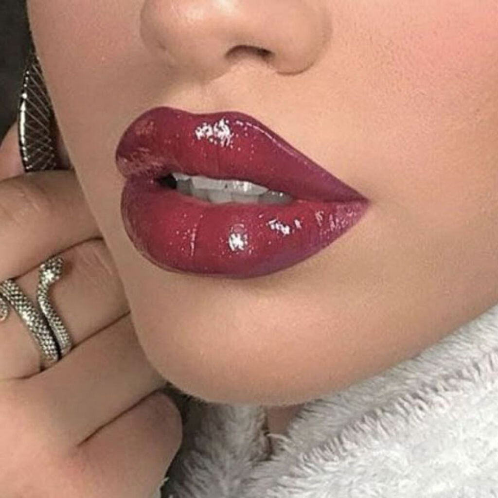 رنگ رژ لب براق خاص
