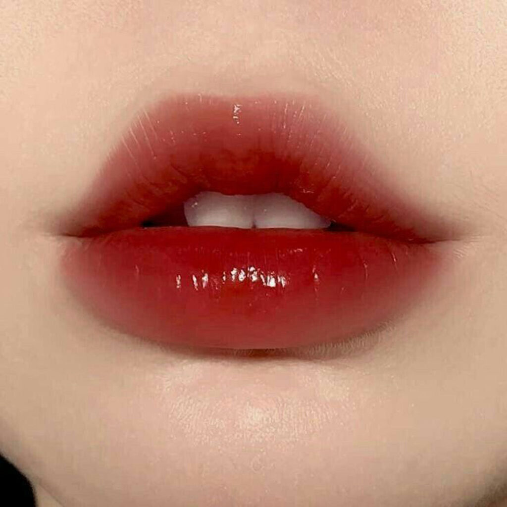 رنگ رژ لب کره ای