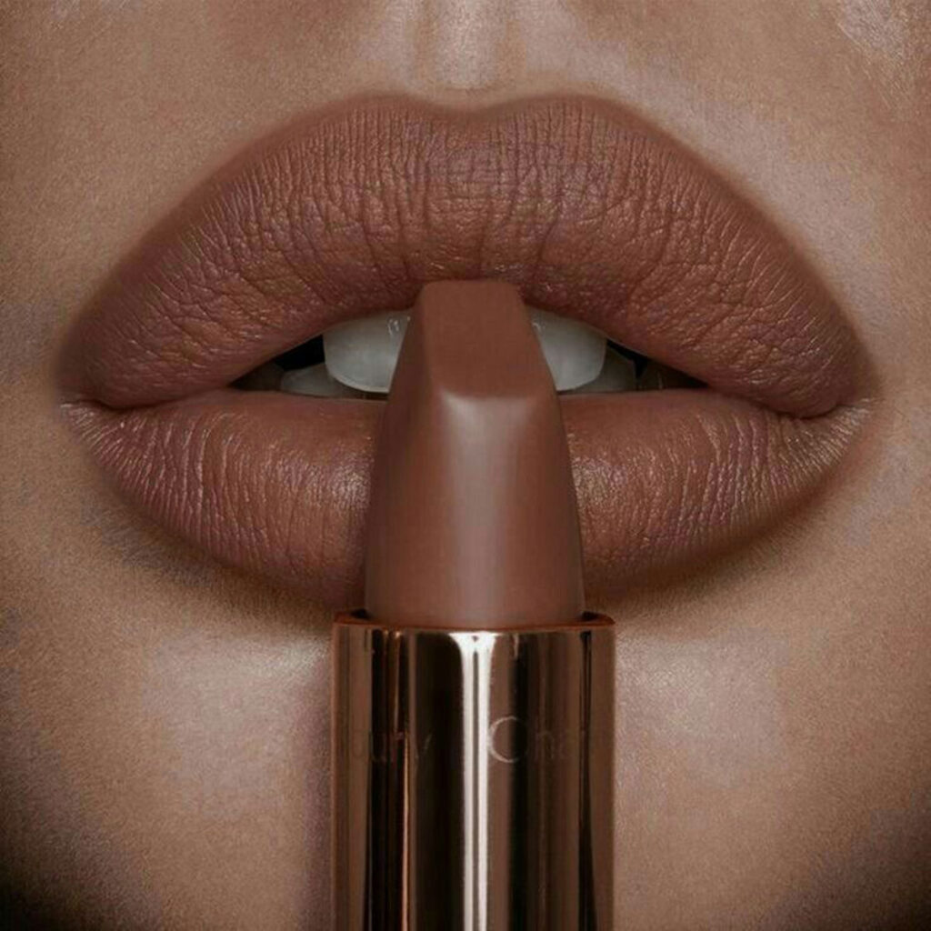 رنگ رژ لب قهوه‌ ای مات نچرال