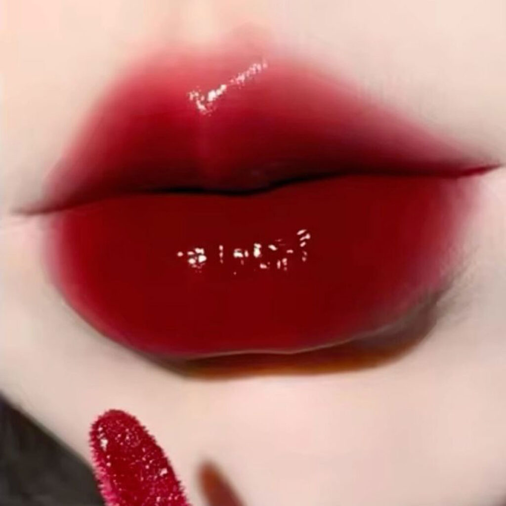 رنگ رژ لب ژله‌ ای زرشکی