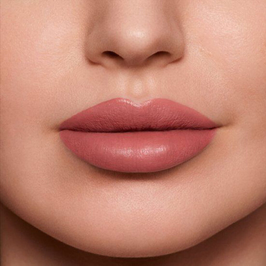رنگ‌ رژ لب‌ نچرال ترند امسال
