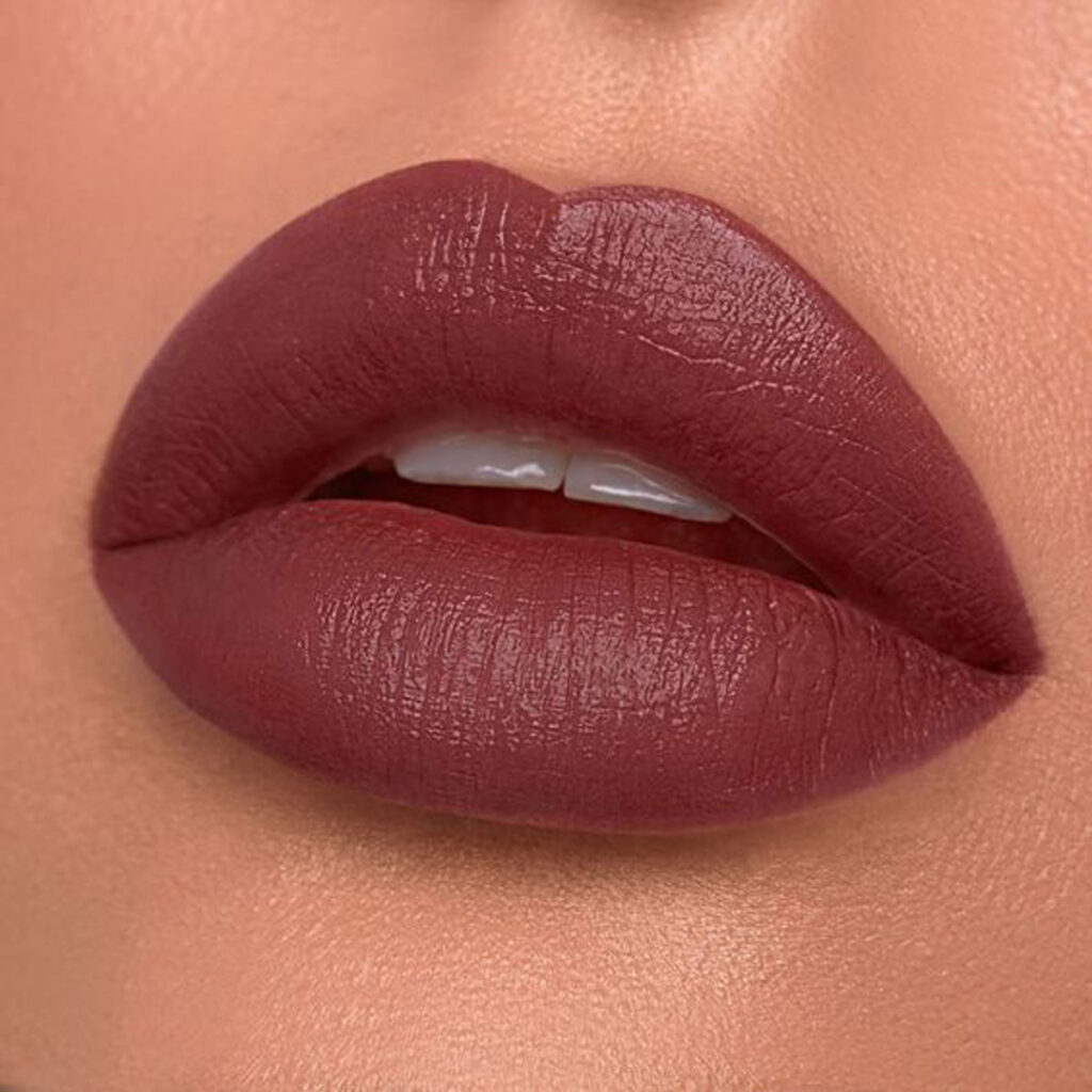 رنگ رژ لب قهوه ای