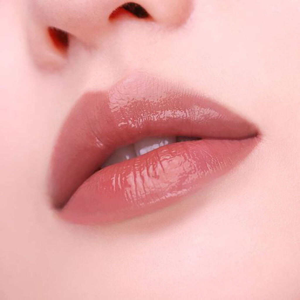 رنگ رژ لب دخترانه مدرن