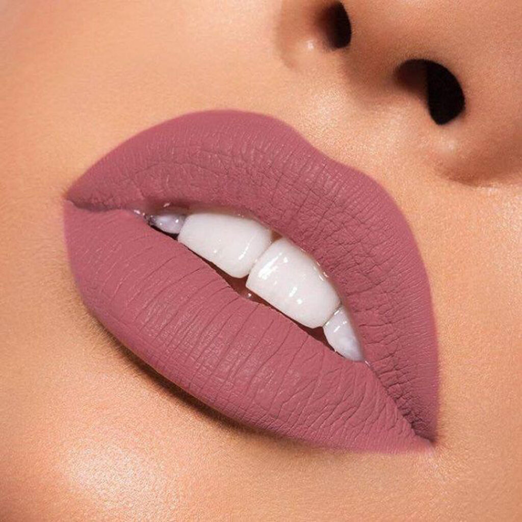 رنگ‌ های رژ لب نود جذاب