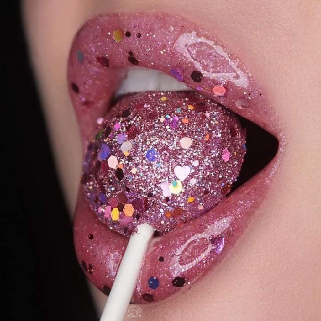 رنگ رژ لب فانتزی