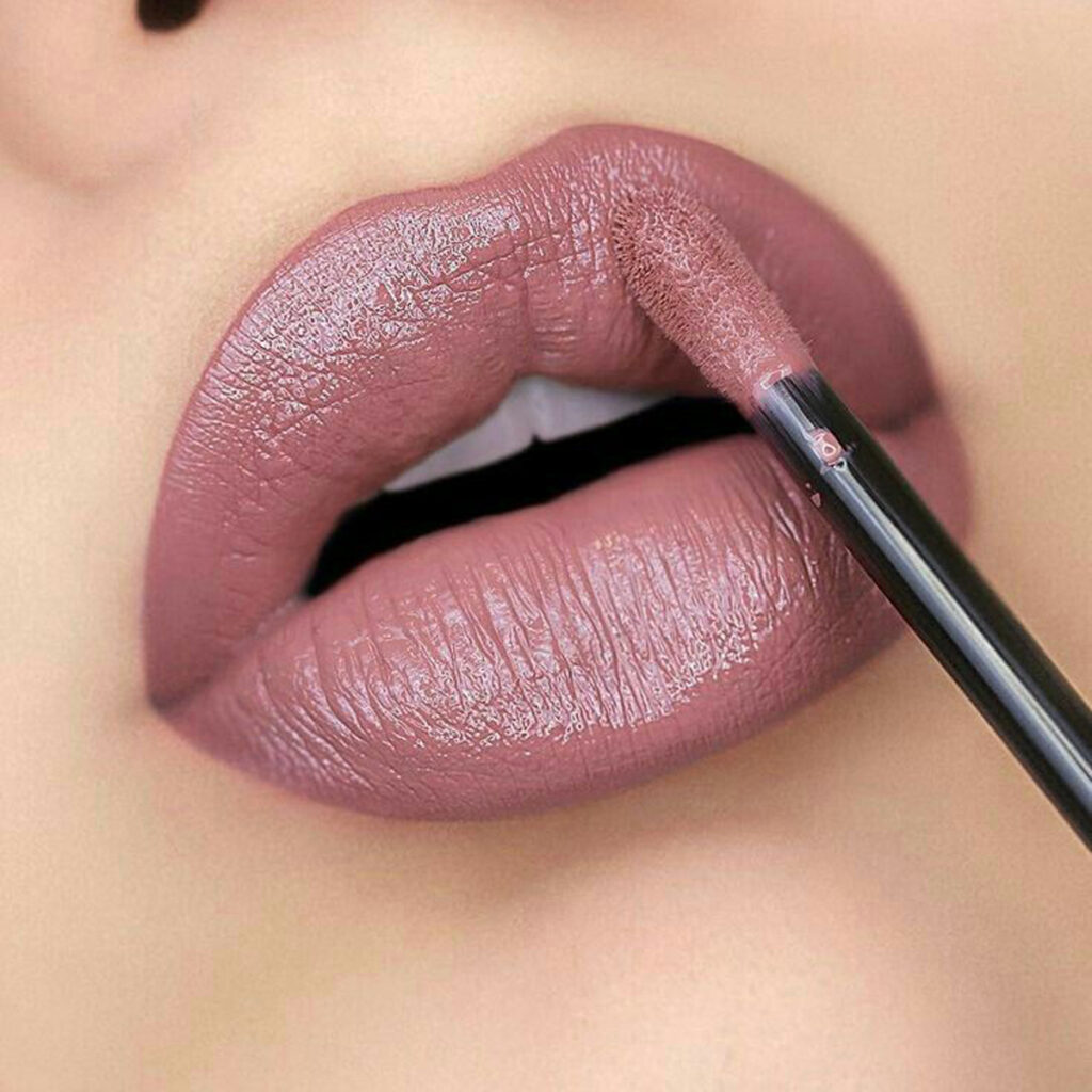 رنگ‌ های رژ لب زنانه شیک
